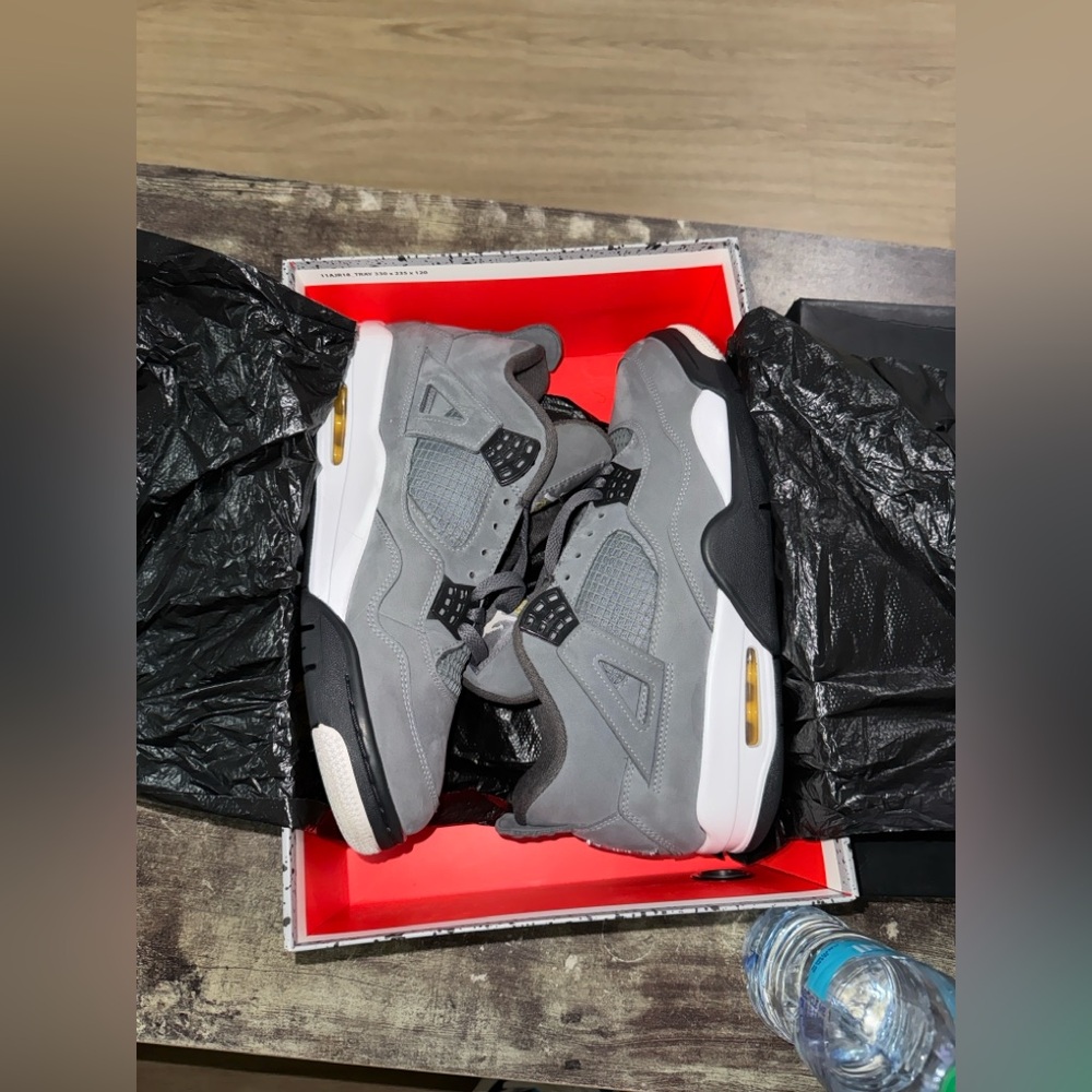 Jordan 4 “ Cool Grey” Sz 10.5